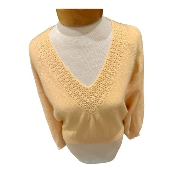 Ellen Tracy Soft Tan V-Neck Sweater - Picture 4 of 4